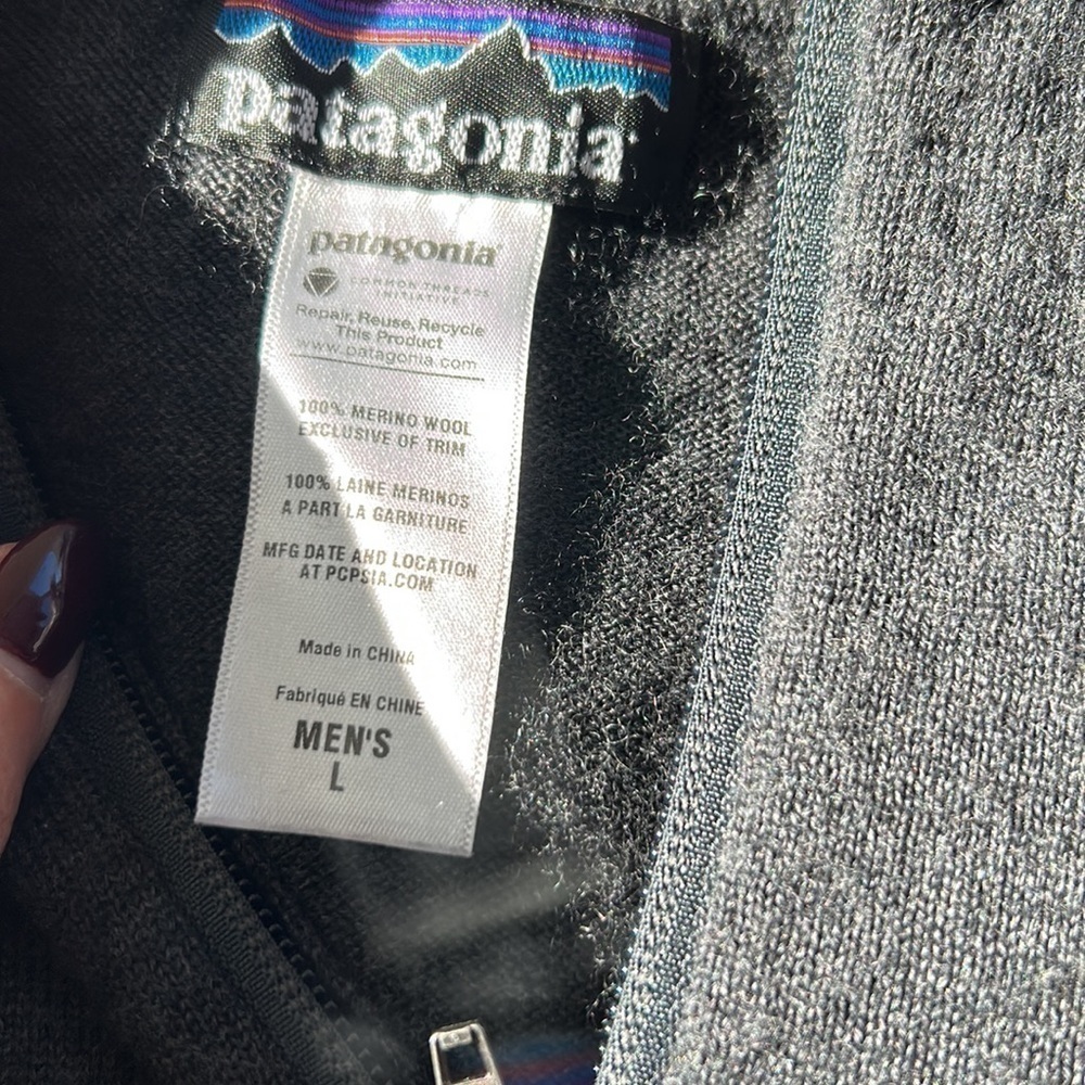 Patagonia 100% Merino Wool - 1/4 zip Sweater - Size L - Picture 3 of 7